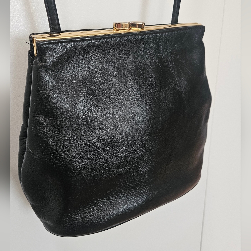 Vintage Black Pearl Vegan Leather Retro Shoulder Bag With Gold Hardwear